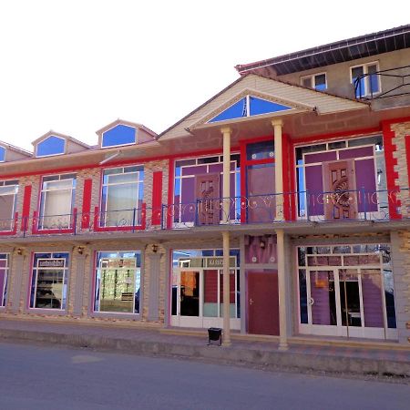 Tubram S Ailəvi Qonaq Evi Bed & Breakfast Şǝki Екстериор снимка