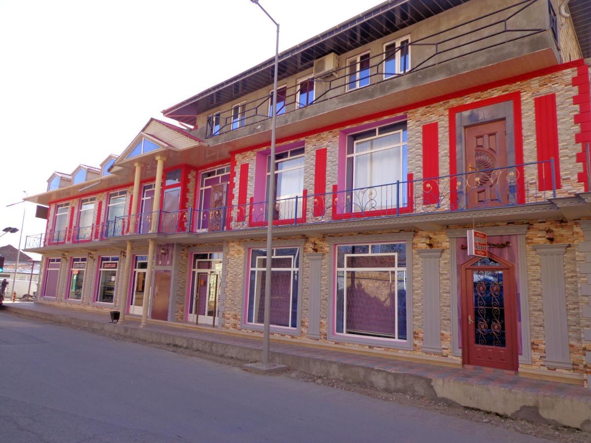 Tubram S Ailəvi Qonaq Evi Bed & Breakfast Şǝki Екстериор снимка